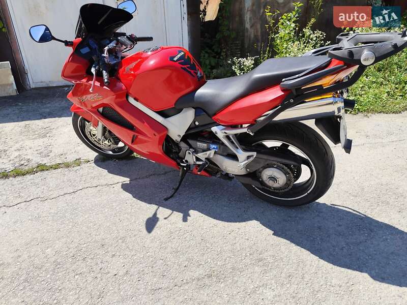 Мотоцикл Спорт-туризм Honda VFR 800F Interceptor 2003 в Кам'янець-Подільському