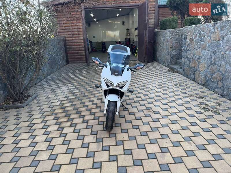 Мотоцикл Спорт-туризм Honda VFR 800F Interceptor 2016 в Виннице