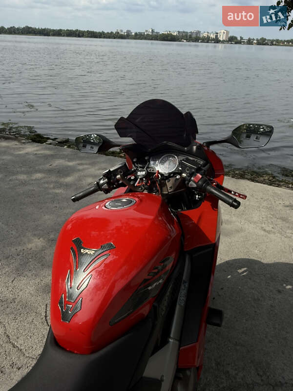 Мотоцикл Спорт-туризм Honda VFR 800F Interceptor 2014 в Дніпрі