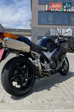 Мотоцикл Спорт-туризм Honda VFR 800F Interceptor 2003 в 