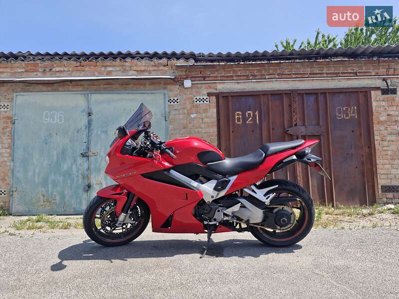 Мотоцикл Спорт-туризм Honda VFR 800F Interceptor 2015 в Вінниці
