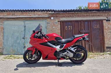 Мотоцикл Спорт-туризм Honda VFR 800F Interceptor 2015 в 
