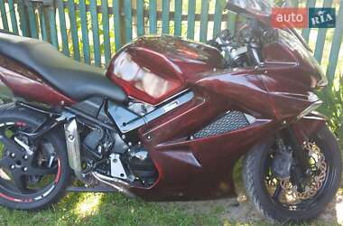 Мотоцикл Спорт-туризм Honda VFR 800F Interceptor 2003 в 
