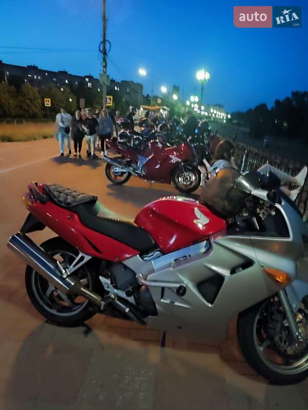 Мотоцикл Спорт-туризм Honda VFR 800F Interceptor 1999 в Киеве