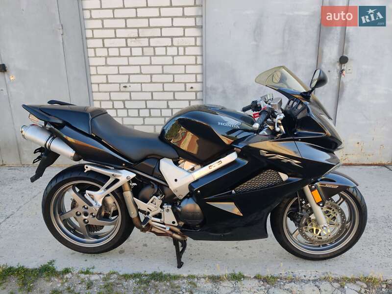 Мотоцикл Спорт-туризм Honda VFR 800F Interceptor 2008 в Кременчуці