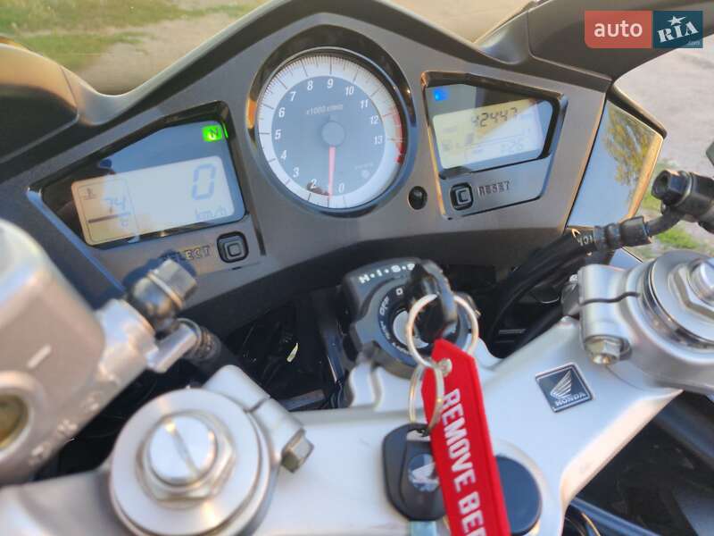 Мотоцикл Спорт-туризм Honda VFR 800F Interceptor 2008 в Кременчуці