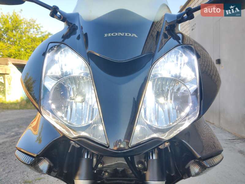 Мотоцикл Спорт-туризм Honda VFR 800F Interceptor 2008 в Кременчуці
