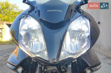 Мотоцикл Спорт-туризм Honda VFR 800F Interceptor 2008 в 