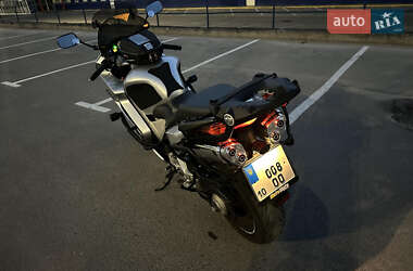Мотоцикл Спорт-туризм Honda VFR 800F Interceptor 2002 в 
