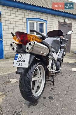 Мотоцикл Спорт-туризм Honda VFR 800F Interceptor 2002 в 