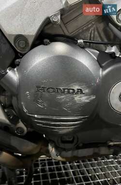 Мотоцикл Спорт-туризм Honda VFR 800F Interceptor 2000 в 