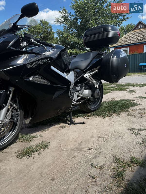 Мотоцикл Спорт-туризм Honda VFR 800F Interceptor 2008 в Лохвиці фото 10 Мотоцикл Спорт-туризм Honda VFR 800F Interceptor 2008 в Лохвиці