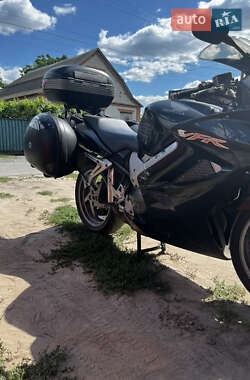 Мотоцикл Спорт-туризм Honda VFR 800F Interceptor 2008 в 