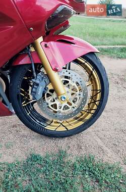Мотоцикл Спорт-туризм Honda VFR 800F Interceptor 2003 в 