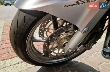 Мотоцикл Спорт-туризм Honda VFR 800F Interceptor 2005 в 