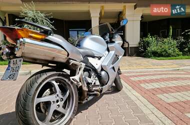 Мотоцикл Спорт-туризм Honda VFR 800F Interceptor 2005 в 