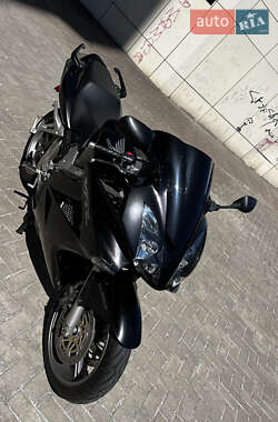 Мотоцикл Спорт-туризм Honda VFR 800F Interceptor 2006 в 