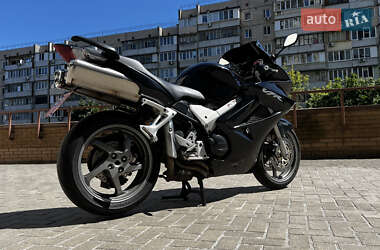 Мотоцикл Спорт-туризм Honda VFR 800F Interceptor 2006 в 