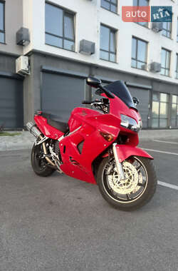 Мотоцикл Спорт-туризм Honda VFR 800F Interceptor 1999 в 