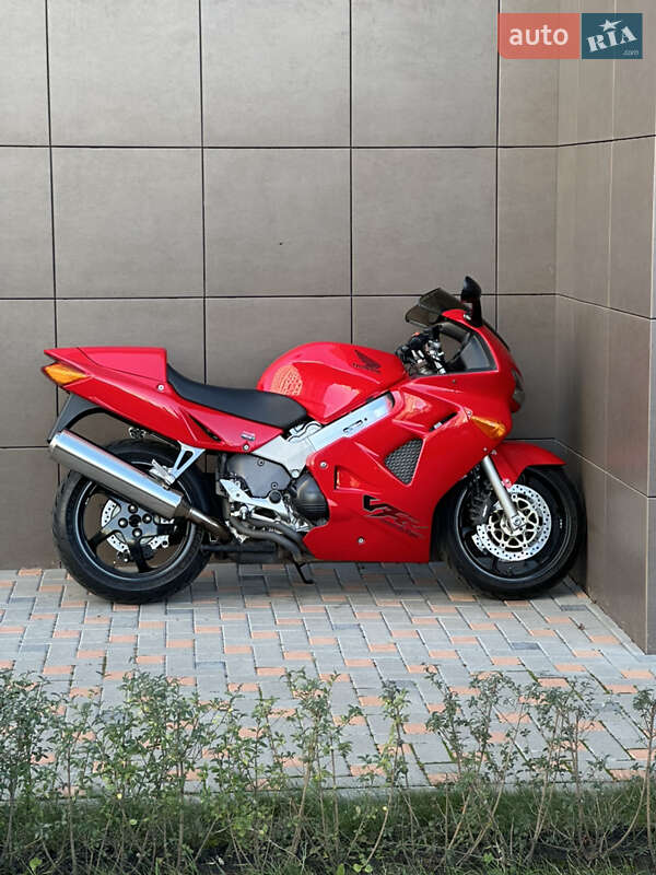 Мотоцикл Спорт-туризм Honda VFR 800F Interceptor 1999 в Києві