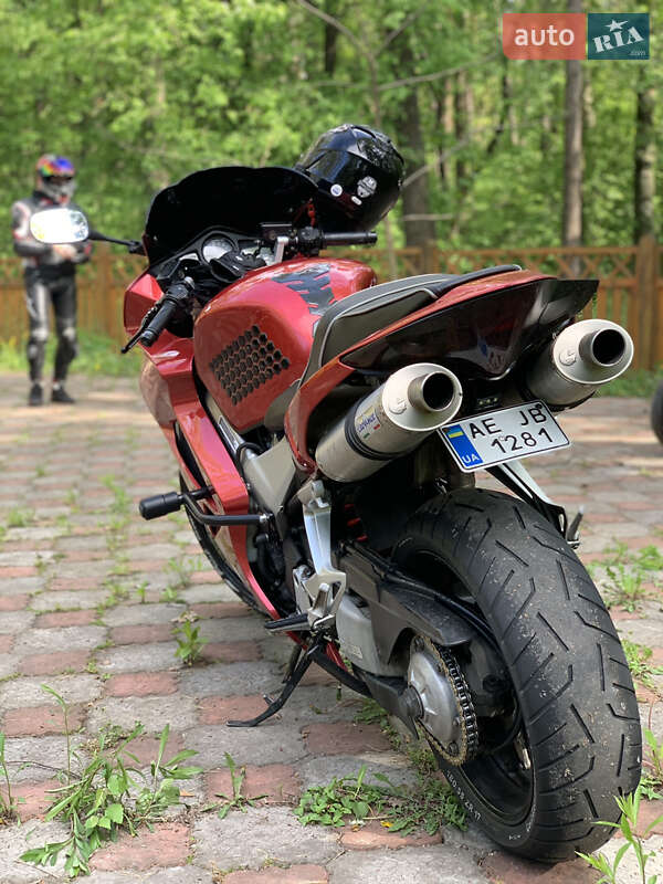 Мотоцикл Спорт-туризм Honda VFR 800F Interceptor 2002 в Житомирі фото 5 Мотоцикл Спорт-туризм Honda VFR 800F Interceptor 2002 в Житомирі