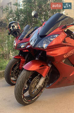 Мотоцикл Спорт-туризм Honda VFR 800F Interceptor 2002 в 