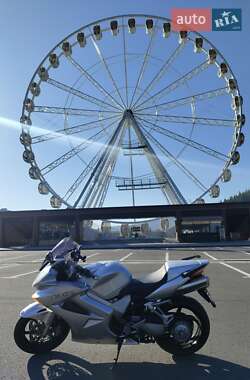 Мотоцикл Спорт-туризм Honda VFR 800F Interceptor 2003 в 