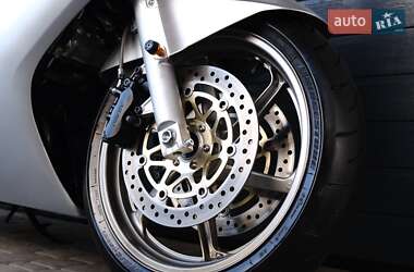 Мотоцикл Без обтікачів (Naked bike) Honda VFR 800F Interceptor 2005 в 