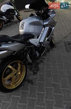 Мотоцикл Спорт-туризм Honda VFR 800F Interceptor 2005 в 