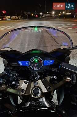 Мотоцикл Спорт-туризм Honda VFR 800F Interceptor 2015 в 