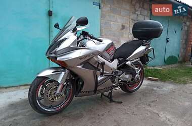 Мотоцикл Спорт-туризм Honda VFR 800F Interceptor 2004 в 