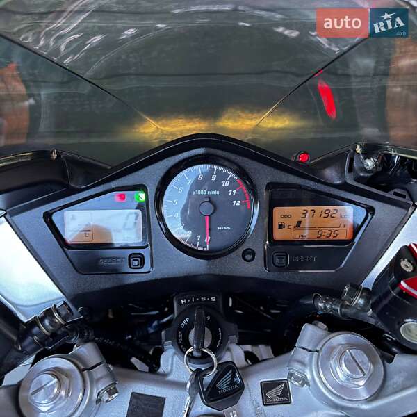 Мотоцикл Спорт-туризм Honda VFR 800F Interceptor 2006 в Белой Церкви фото 4 Мотоцикл Спорт-туризм Honda VFR 800F Interceptor 2006 в Белой Церкви