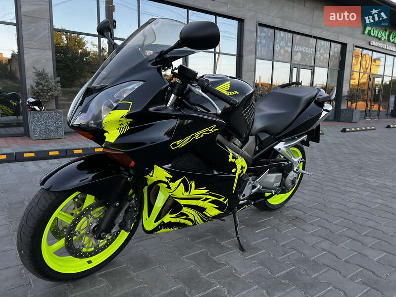 Мотоцикл Спорт-туризм Honda VFR 800F Interceptor 2002 в Березівці