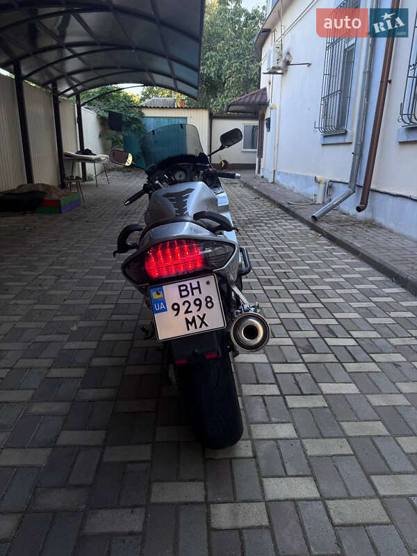Мотоцикл Спорт-туризм Honda VFR 800F Interceptor 1998 в Николаеве
