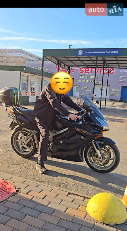 Мотоцикл Спорт-туризм Honda VFR 800F Interceptor 2002 в Киеве фото 2 Мотоцикл Спорт-туризм Honda VFR 800F Interceptor 2002 в Киеве