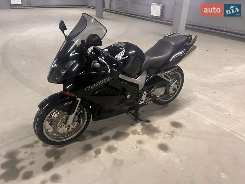 Мотоцикл Спорт-туризм Honda VFR 800F Interceptor 2002 в Киеве фото 11 Мотоцикл Спорт-туризм Honda VFR 800F Interceptor 2002 в Киеве