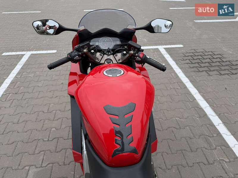 Мотоцикл Спорт-туризм Honda VFR 800F Interceptor 2015 в Києві фото 10 Мотоцикл Спорт-туризм Honda VFR 800F Interceptor 2015 в Києві