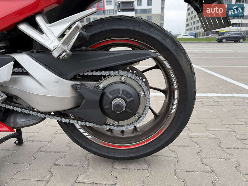 Мотоцикл Спорт-туризм Honda VFR 800F Interceptor 2015 в Києві фото 12 Мотоцикл Спорт-туризм Honda VFR 800F Interceptor 2015 в Києві
