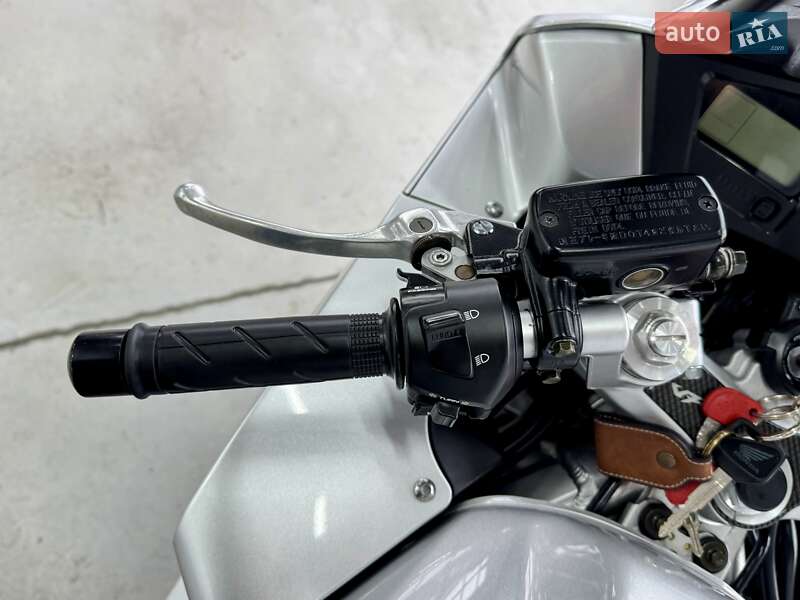 Мотоцикл Спорт-туризм Honda VFR 800F Interceptor 2003 в Хмельницькому