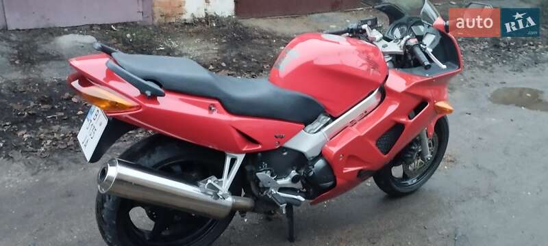 Мотоцикл Спорт-туризм Honda VFR 800F Interceptor 1999 в Полтаве