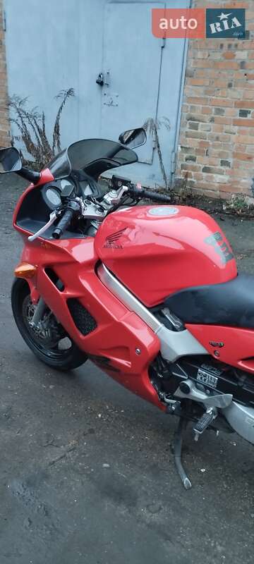 Мотоцикл Спорт-туризм Honda VFR 800F Interceptor 1999 в Полтаве