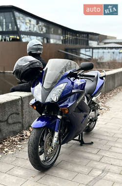 Мотоцикл Спорт-туризм Honda VFR 800F Interceptor 2004 в Києві