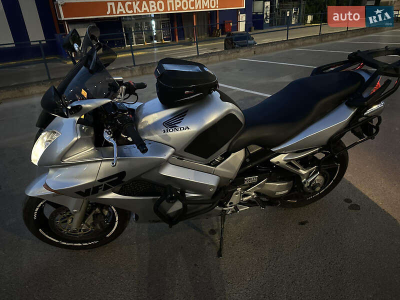 Мотоцикл Спорт-туризм Honda VFR 800F Interceptor 2002 в Тернополе фото 6 Мотоцикл Спорт-туризм Honda VFR 800F Interceptor 2002 в Тернополе