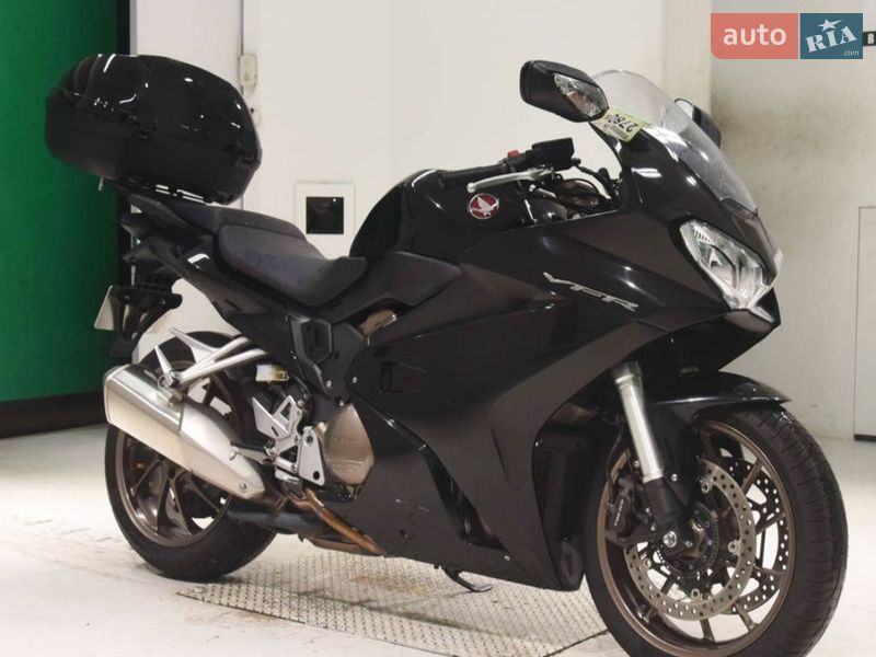 Мотоцикл Спорт-туризм Honda VFR 800F Interceptor 2017 в Смеле фото Мотоцикл Спорт-туризм Honda VFR 800F Interceptor 2017 в Смеле