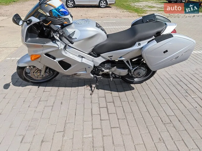 Honda VFR 800F Interceptor 2001