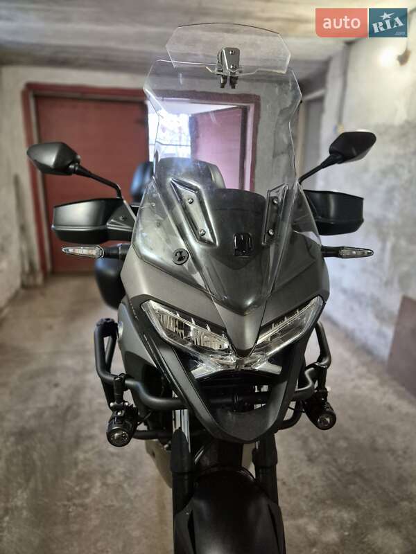 Мотоцикл Многоцелевой (All-round) Honda VFR 800X Crossrunner 2015 в Кривом Роге фото 3 Мотоцикл Многоцелевой (All-round) Honda VFR 800X Crossrunner 2015 в Кривом Роге