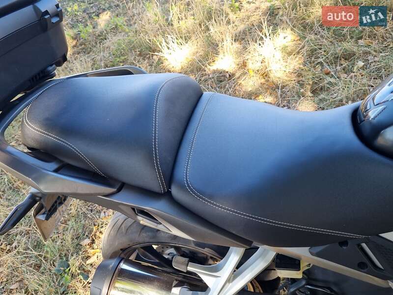 Мотоцикл Многоцелевой (All-round) Honda VFR 800X Crossrunner 2015 в Кривом Роге фото 22 Мотоцикл Многоцелевой (All-round) Honda VFR 800X Crossrunner 2015 в Кривом Роге