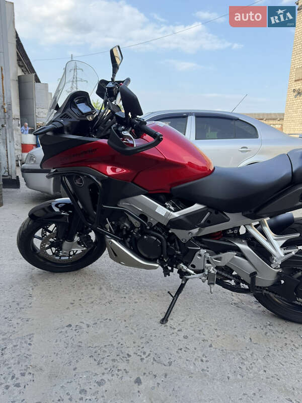 Мотоцикл Спорт-туризм Honda VFR 800X Crossrunner 2016 в Белой Церкви