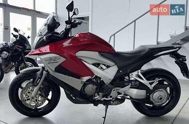 Мотоцикл Многоцелевой (All-round) Honda VFR 800X Crossrunner 2011 в 