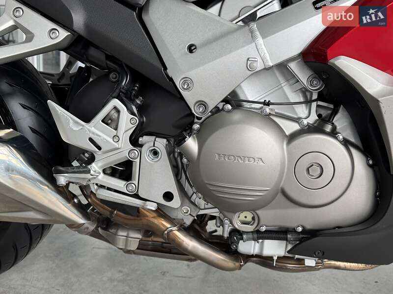 Мотоцикл Багатоцільовий (All-round) Honda VFR 800X Crossrunner 2011 в Хмельницькому